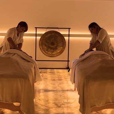 Massagem de Casal na Sala de Quartzo